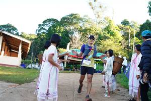 BIB: 2014
                            <button type="button" onclick="openModal(18978734)" class="btn btn-primary btn-sm float-right btn-popup" data-toggle="modal" data-target=".modal-high-quality">
                        <i class="fas fa-shopping-cart"></i> Add to Cart
                    </button>
                                            <button type="button" onclick="isThisMe(18978734, true)" class="btn btn-success btn-sm float-right btn-popup btn-isme hidden" data-toggle="tooltip" data-placement="bottom" title="นี่คือรูปของคุณใช่ไหม คลิกที่นี่เพื่อเอาเข้าอัลบั้ม">
                        <i class="fas fa-plus"></i> Add to album
                    </button>
                    <button type="button" onclick="isThisMe(18978734, false)" class="btn btn-warning btn-sm float-right btn-popup btn-isnotme hidden">
                        <i class="fas fa-ban"></i> Remove from album
                    </button>